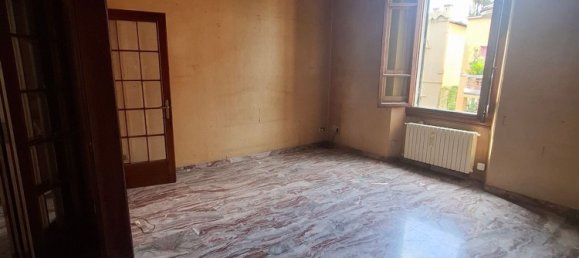 4 rooms Apartment in Florence, Italy No. 278762 14