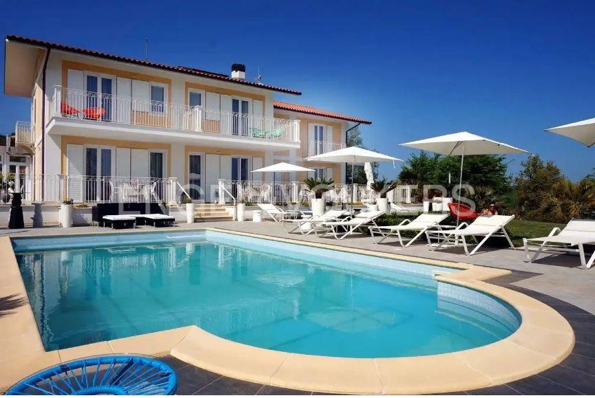 8 غرف نوم فيلا في Cossignano, Italy رقم 127227