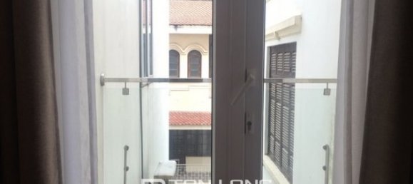Apartamento de 2 dormitorios en Tay Ho, Vietnam No. 2356 3