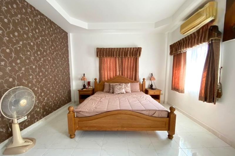 3 bedrooms Cafe / restaurant in Pattaya, Thailand No. 19230