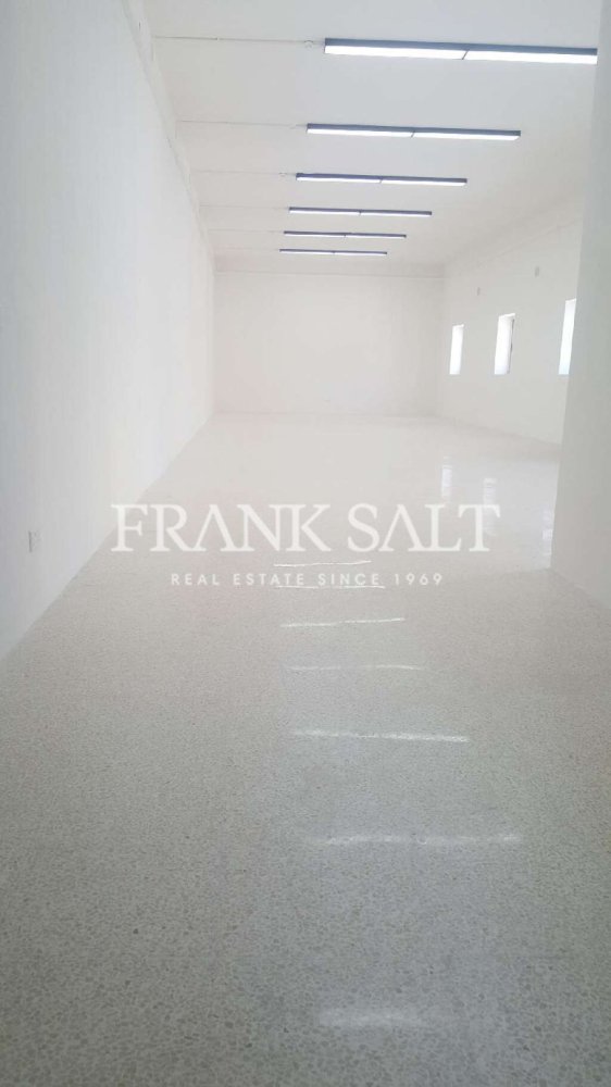 150m² Office in Balzan, Malta No. 12821