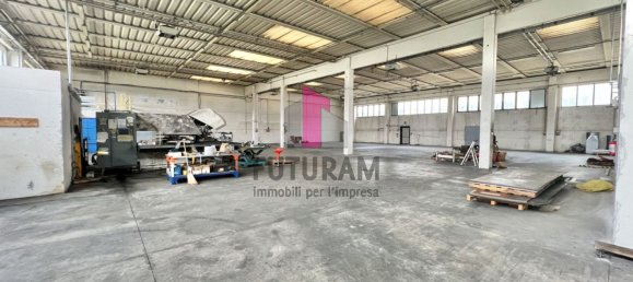 1200m² Warehouse in San Giorgio in Bosco, Italy No. 176967 9