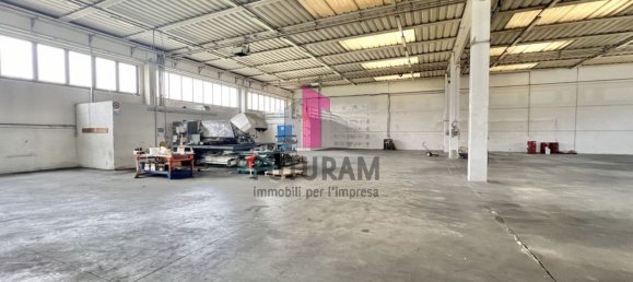 1200m² Warehouse in San Giorgio in Bosco, Italy No. 176967 10