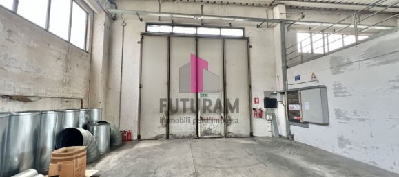 1200m² Warehouse in San Giorgio in Bosco, Italy No. 176967 13
