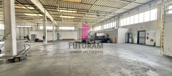 1200m² Warehouse in San Giorgio in Bosco, Italy No. 176967 5