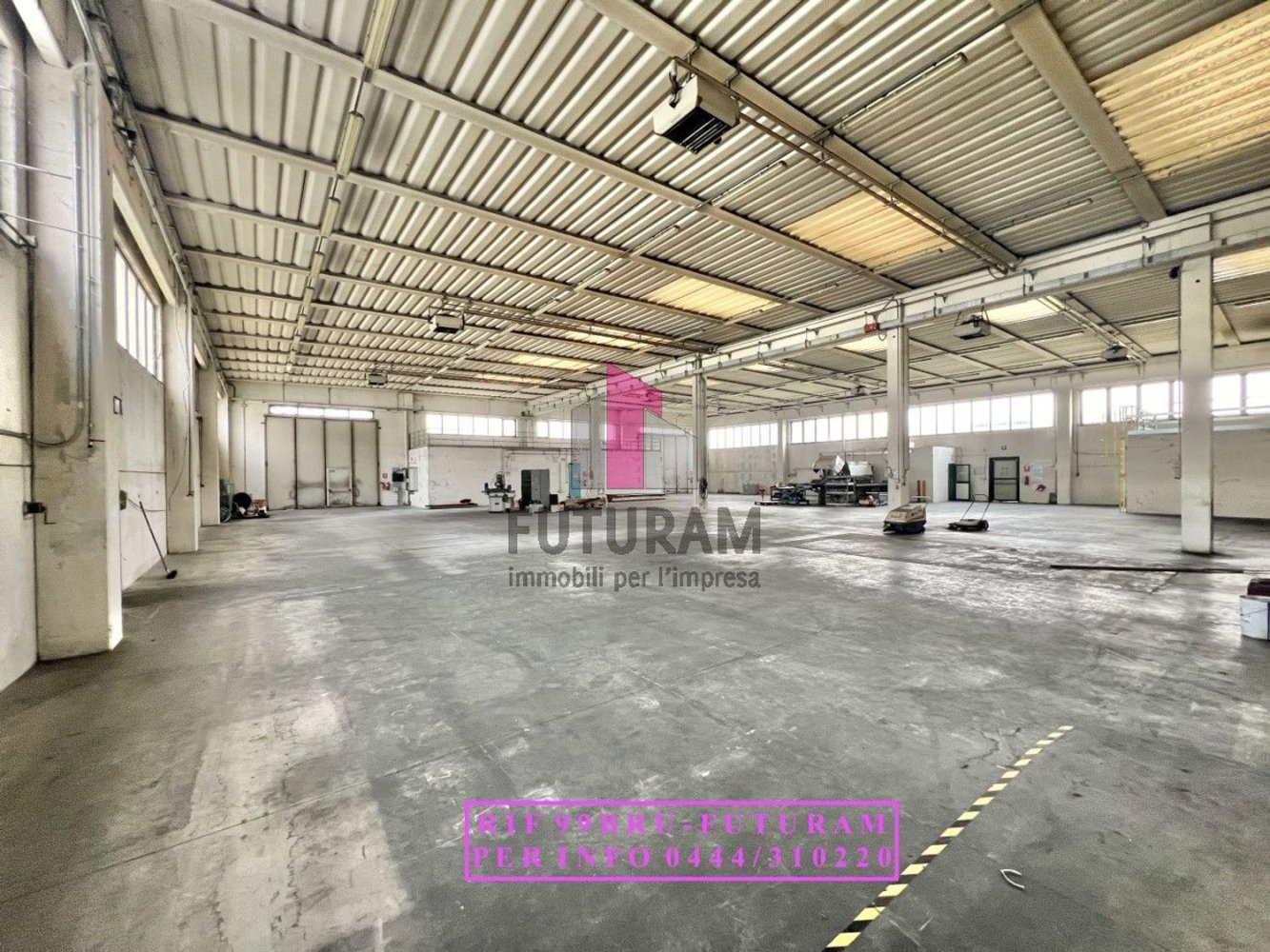 1200m² Warehouse in San Giorgio in Bosco, Italy No. 176967