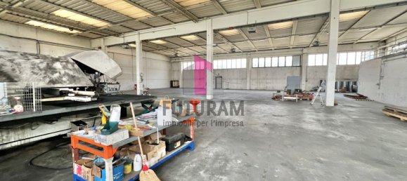 1200m² Warehouse in San Giorgio in Bosco, Italy No. 176967 8