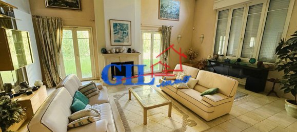 4 bedrooms House in Seine-Port, France No. 171726 10