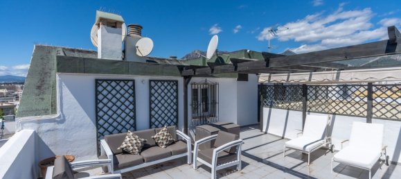 5 bedrooms Penthouse in Marbella, Spain No. 55819 3