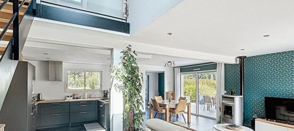 4 bedrooms House in Liffre, France No. 286177 2