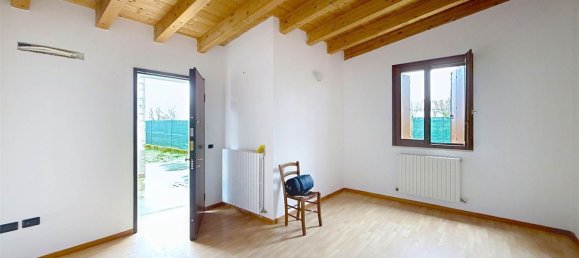 4 rooms House in Gazzuolo, Italy No. 5079 13