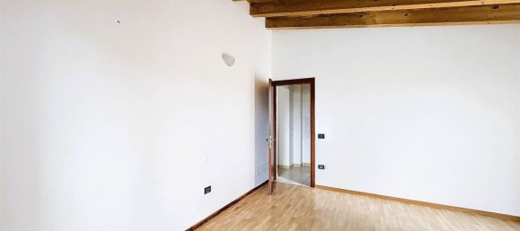 4 rooms House in Gazzuolo, Italy No. 5079 15