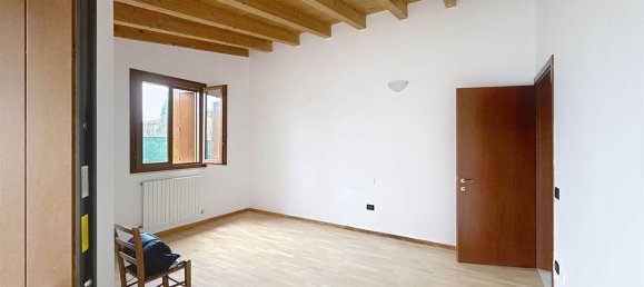 4 rooms House in Gazzuolo, Italy No. 5079 14