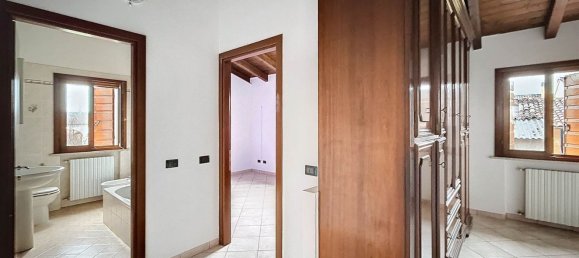 4 rooms House in Gazzuolo, Italy No. 5079 25