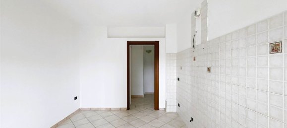 4 rooms House in Gazzuolo, Italy No. 5079 10
