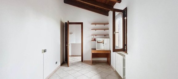 4 rooms House in Gazzuolo, Italy No. 5079 23