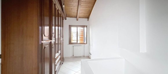 4 rooms House in Gazzuolo, Italy No. 5079 24
