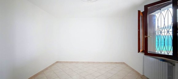 4 rooms House in Gazzuolo, Italy No. 5079 6