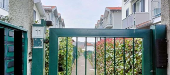 2-salle Appartement à Guanzate, Italy No. 2816 3