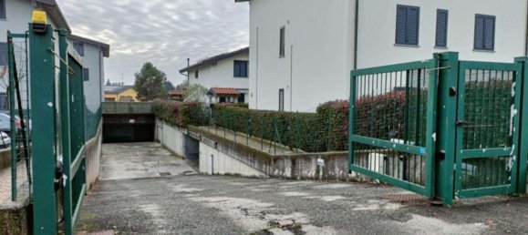 2-salle Appartement à Guanzate, Italy No. 2816 2