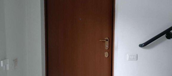 2-salle Appartement à Guanzate, Italy No. 2816 4