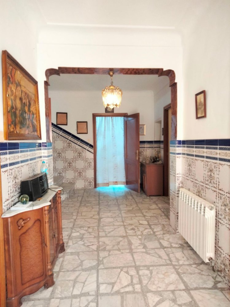 Casa de 5 dormitorios en Lillo, Spain No. 139632
