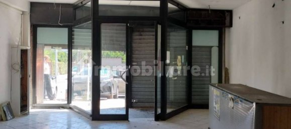 Propiedad comercial de 1 habitación en Rome, Italy No. 270601 2