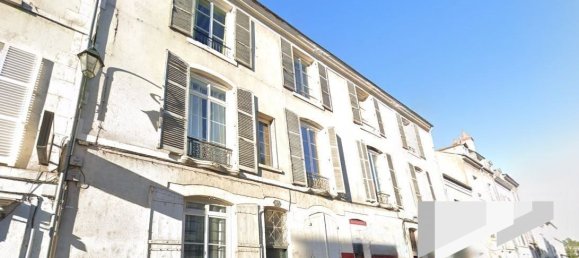 Dúplex de 2 dormitorios en Orleans, France No. 94986 2