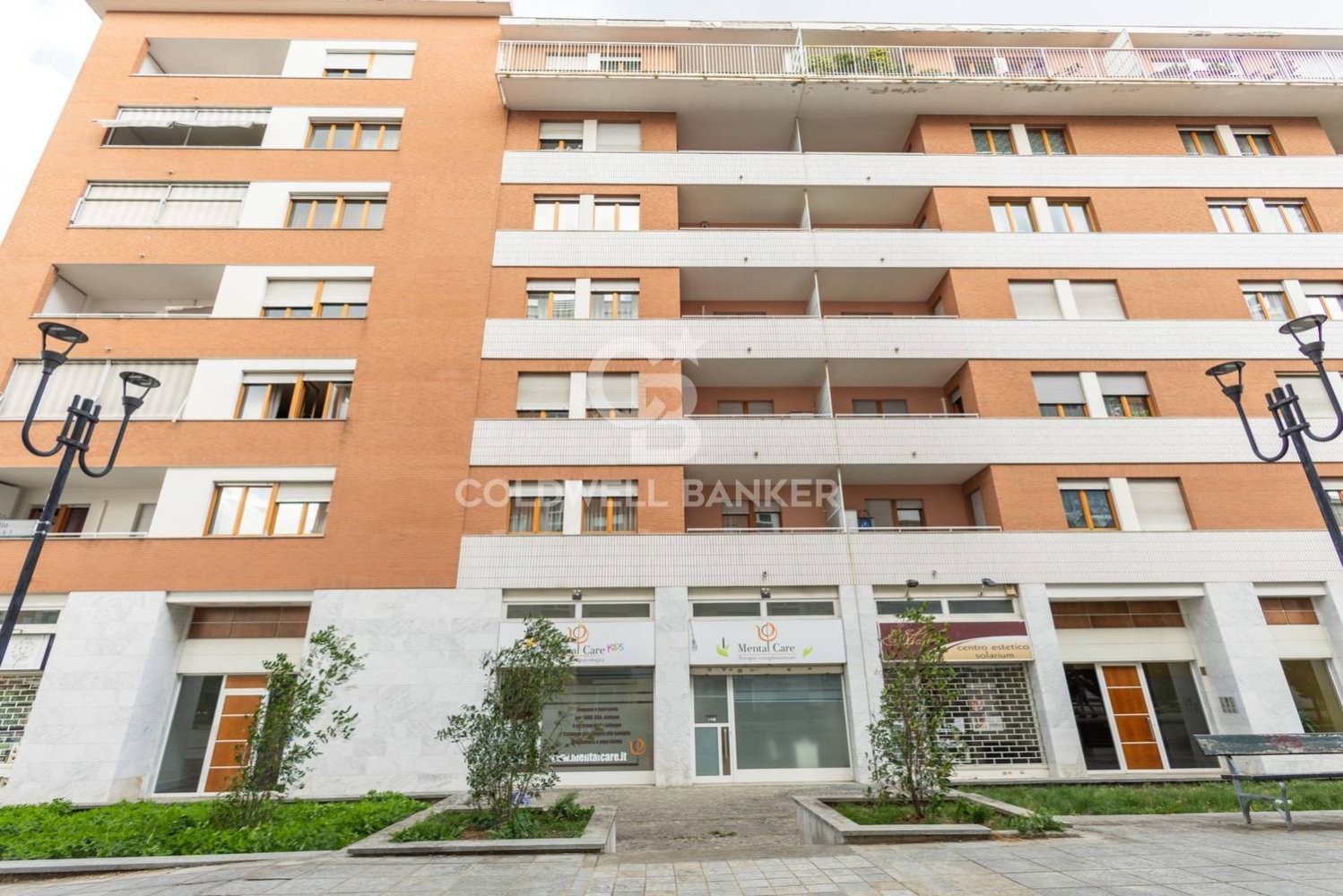 Propiedad comercial en Turin, Italy 96 m² No. 313086