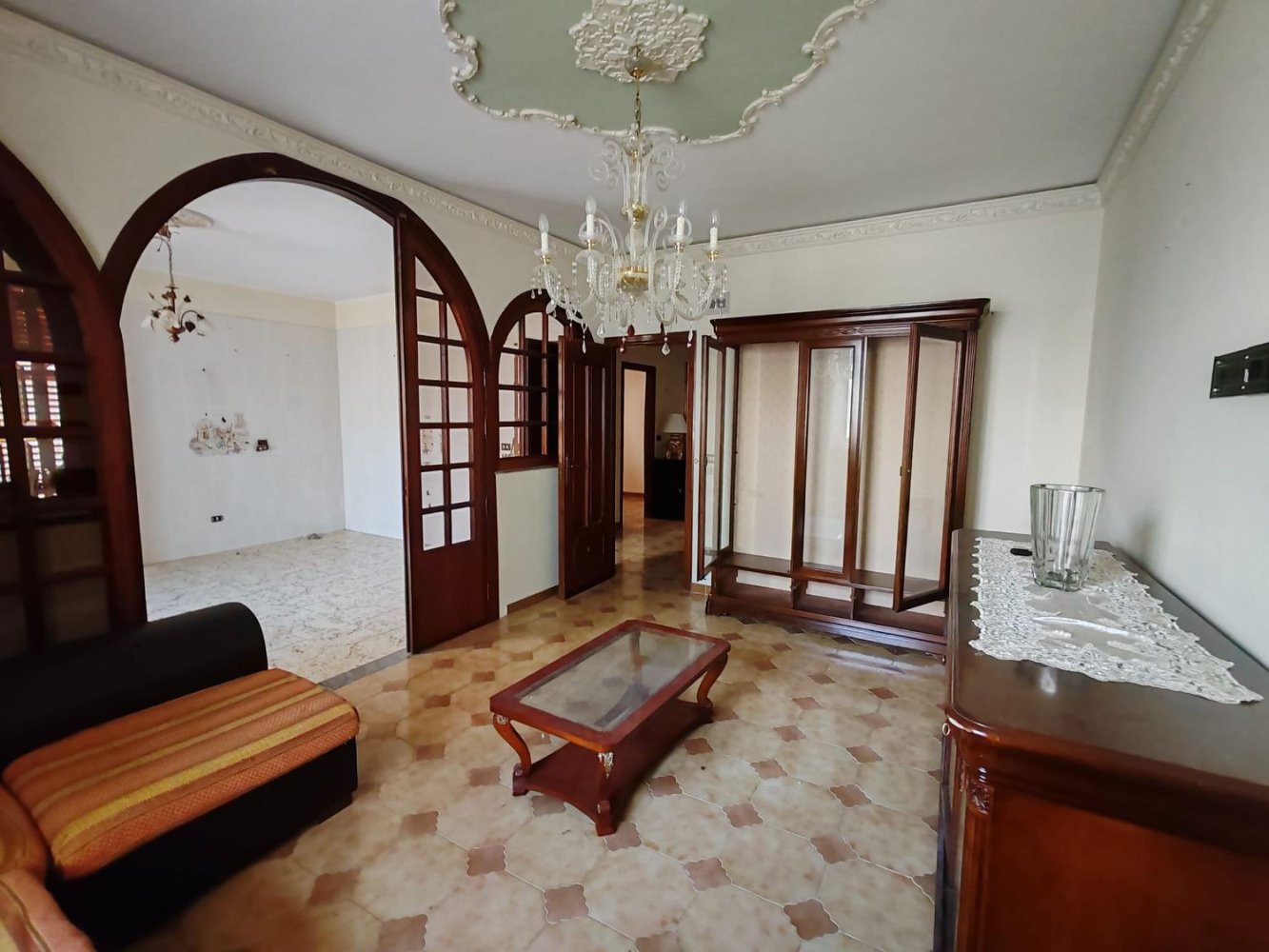 4 bedrooms Apartment in Bagheria, Italy No. 401029