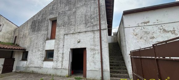  عقار تجاري في Gorizia, Italy 140متر مربع رقم 85668 17