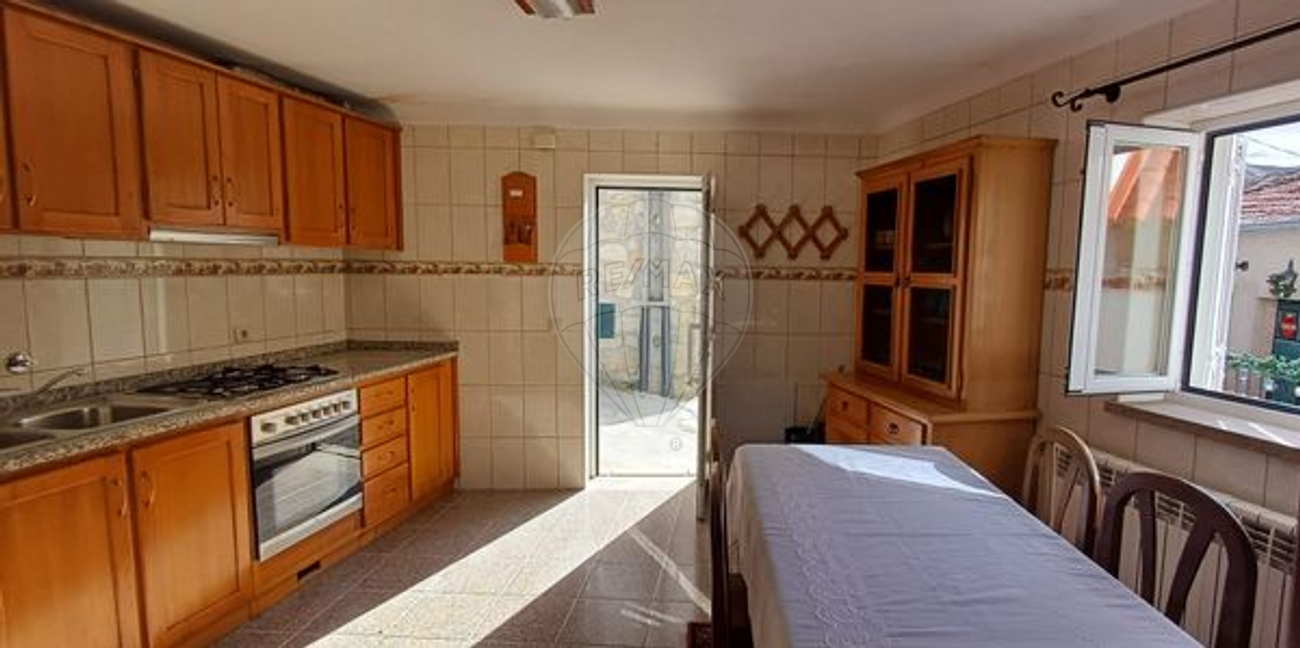 2 bedrooms House in Seia, Portugal No. 31815