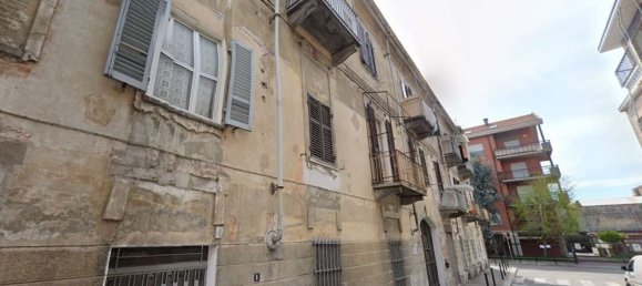 2 rooms Apartment in Turin, Italy No. 198249 3