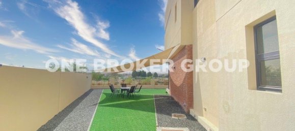 5 chambres Villa à Dubai, UAE No. 1010 7