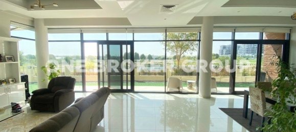 5 chambres Villa à Dubai, UAE No. 1010 3