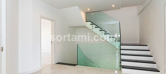 بناية في Portimao, Portugal 351متر مربع رقم 121128 19