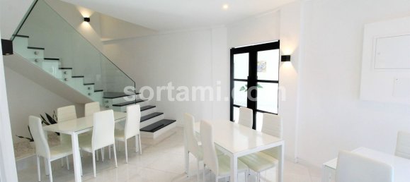 بناية في Portimao, Portugal 351متر مربع رقم 121128 12