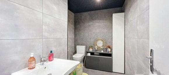 Propiedad comercial en Rouen, France 234 m² No. 311018 9