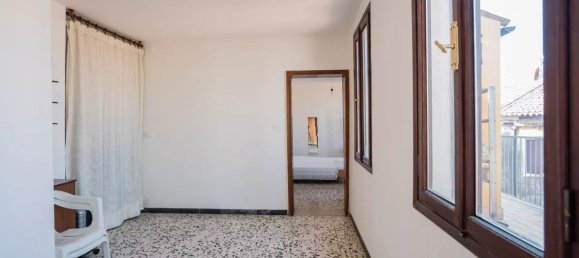 8 bedrooms Apartment in Venice, Italy No. 344158 21