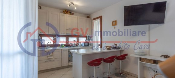 3 bedrooms Duplex in Grosseto, Italy No. 339689 3