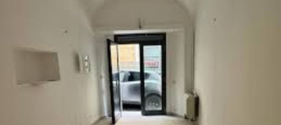 122m² Commercial property in Camporotondo Etneo, Italy No. 218826 2