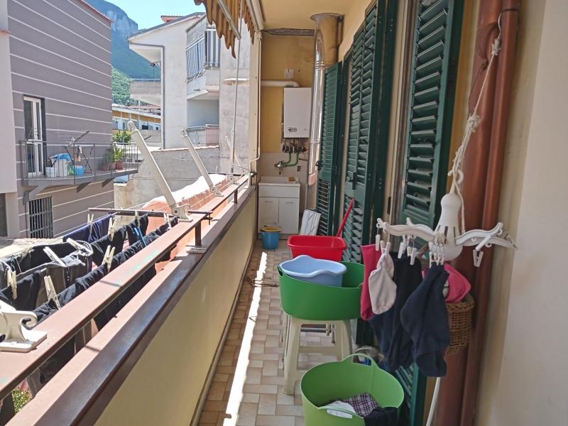 Дом с 5 комнатами в Пагани, Италия № 229407