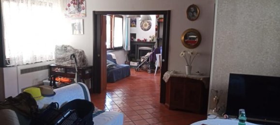 Дом с 5 комнатами в Пагани, Италия № 229407 8