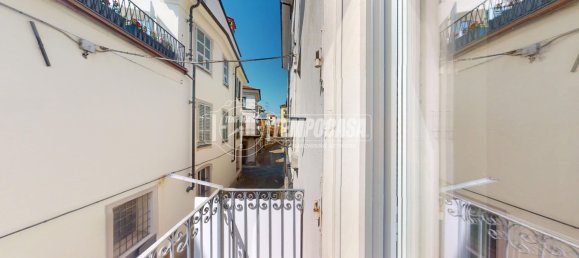 Квартира с 3 комнатами в Кунео, Италия № 286564 3