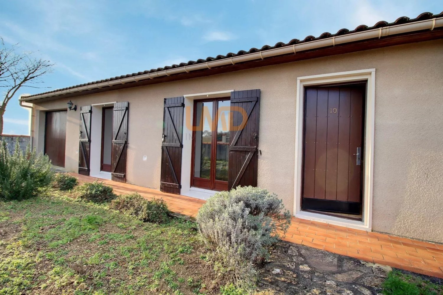 3 Schlafzimmer Haus in Saint-Jean-d'Angely, France, Nr. 99186