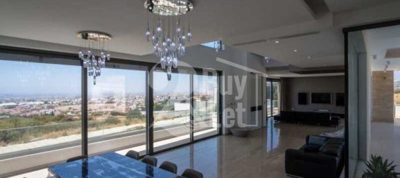 4 bedrooms Villa in Germasogeia, Cyprus No. 19060 8