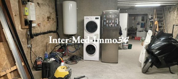 176m² Commercial property in Sauvian, France No. 297549 2