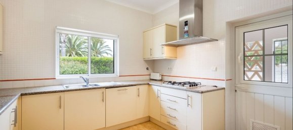 4 bedrooms Villa in Lagoa, Portugal No. 275780 8