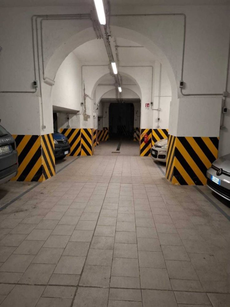 12m² Parking in Genoa, Italy No. 260255