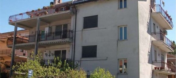 Квартира с 7 комнатами в Мальяно Романо, Италия № 205409 2